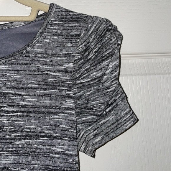 Sequin Hearts Girl’s Ruffled Grey dress with Flower belt - Picture 2 of 9